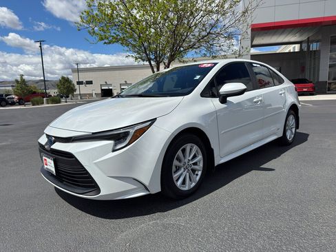 Used 2025 Toyota Corolla LE w/ LE Premium Package AWD/4WD image 7