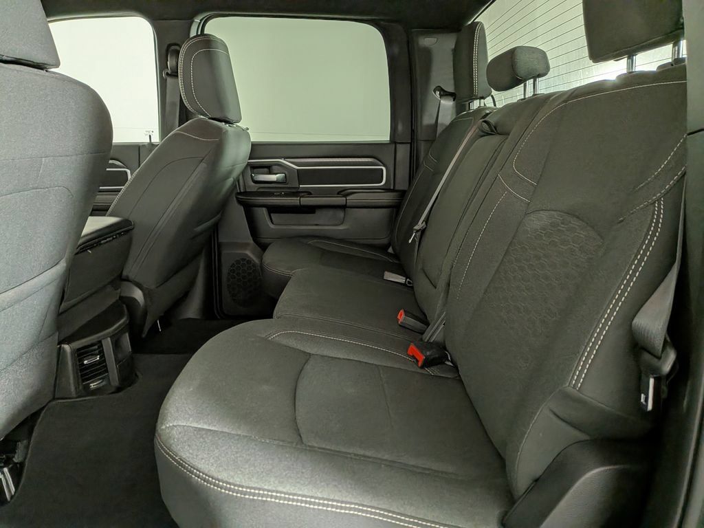 Used 2025 RAM 2500 Big Horn AWD/4WD image 31