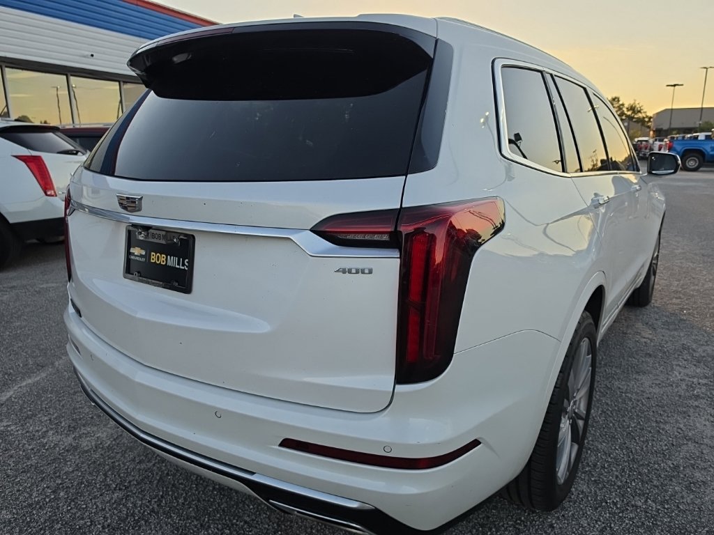 Used 2022 Cadillac XT6 Premium Luxury FWD image 4