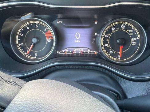 Used 2023 Jeep Cherokee Altitude Lux AWD/4WD image 8
