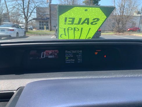 Used 2016 Toyota Prius C Two image 21