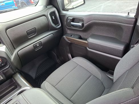 Used 2021 Chevrolet Silverado 1500 LT Trail Boss w/ Bed Protection Package image 16