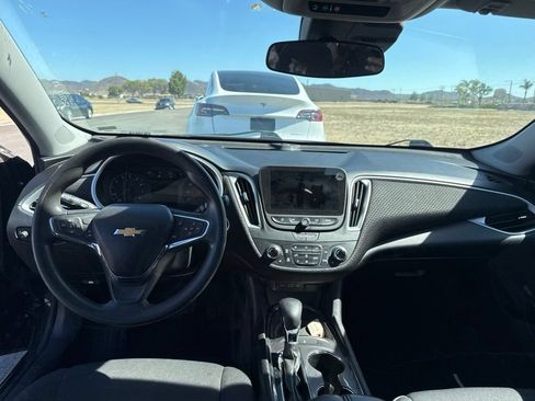 Used 2023 Chevrolet Malibu LT FWD image 19