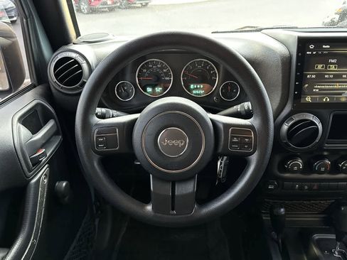 Used 2015 Jeep Wrangler Unlimited Sport image 16