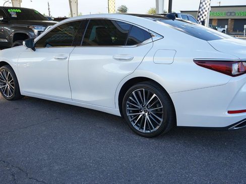 Used 2022 Lexus ES 350 w/ Premium Package FWD image 5