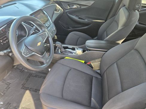 Used 2022 Chevrolet Malibu LT image 19