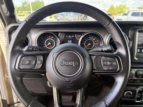 Used 2022 Jeep Wrangler Unlimited Sport AWD/4WD image 25