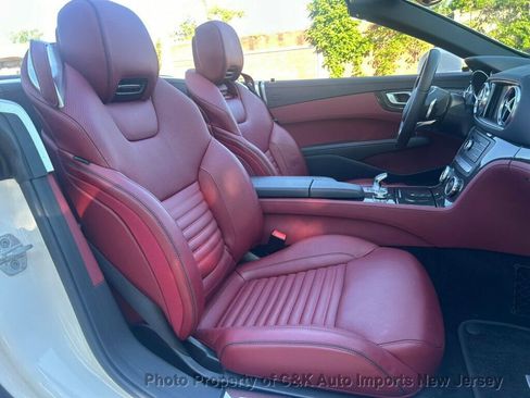 Used 2018 Mercedes-Benz SL 550 image 36