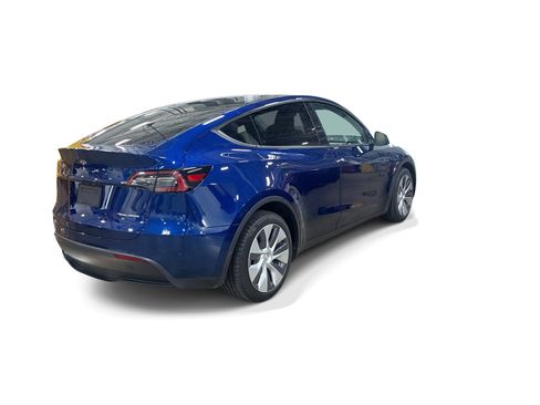 Certified 2023 Tesla Model Y Long Range AWD/4WD image 6