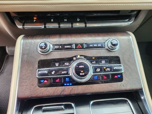 Used 2021 Lincoln Aviator Reserve w/ Elements Package Plus RWD image 17