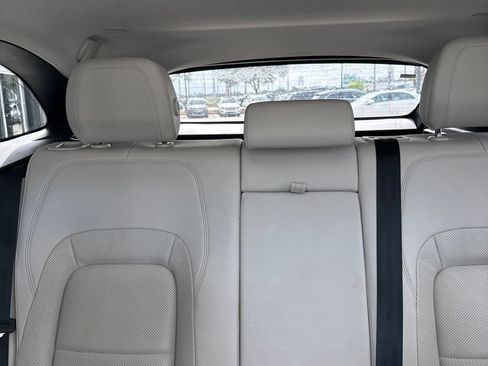 Used 2022 Jaguar F-PACE S AWD/4WD image 17
