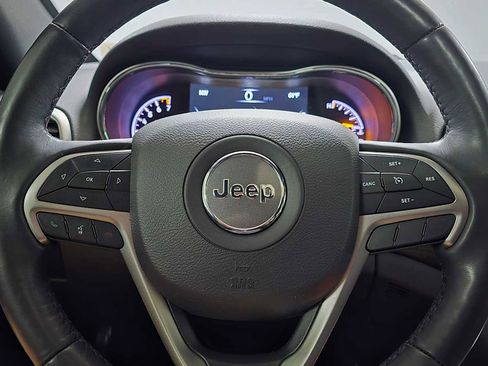 Used 2021 Jeep Grand Cherokee Laredo X image 26