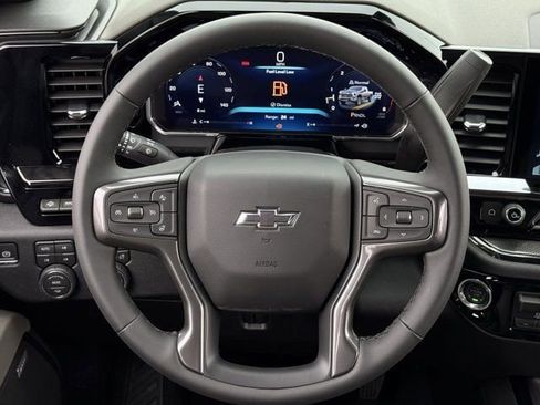 New 2026 Chevrolet Silverado 2500 ZR2 AWD/4WD image 13