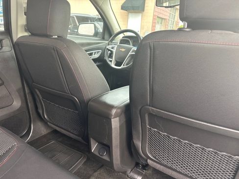 Used 2017 Chevrolet Equinox LT w/ Convenience Package image 12