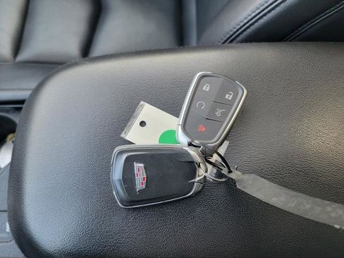 Used 2017 Cadillac XT5 Luxury w/ LPO, Wheel Lock Package image 31