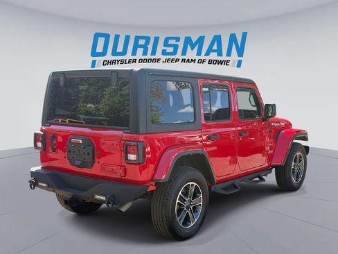 Used 2023 Jeep Wrangler Unlimited Sahara AWD/4WD image 2