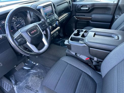 Used 2021 GMC Sierra 2500 SLE w/ SLE Value Package; image 9