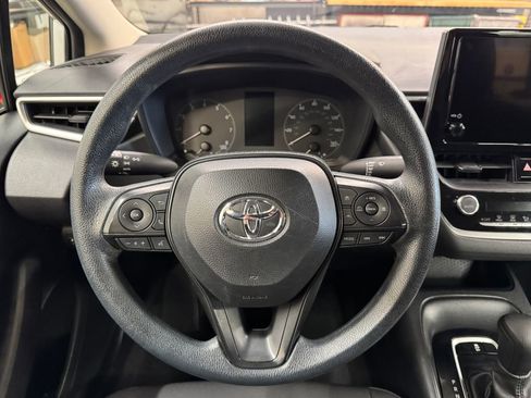 Used 2024 Toyota Corolla LE FWD image 19