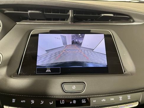 Used 2023 Cadillac XT4 Luxury w/ Cold Weather Package AWD/4WD image 32