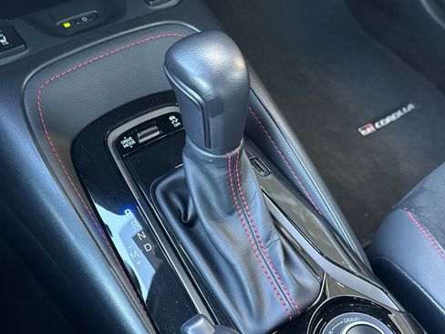 Certified 2025 Toyota Corolla GR image 28