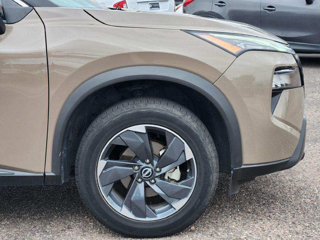 Used 2025 Nissan Rogue SV AWD/4WD image 29