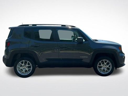 Used 2022 Jeep Renegade Latitude AWD/4WD image 8