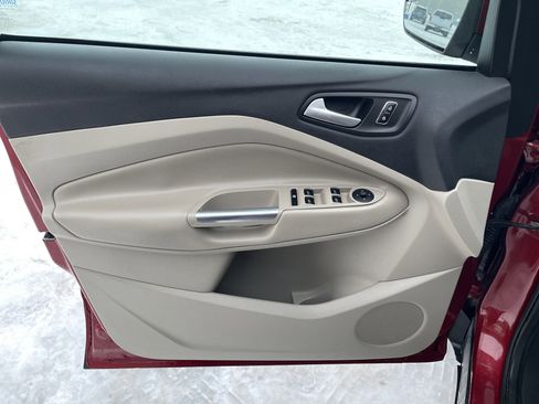 Used 2013 Ford Escape SE image 12