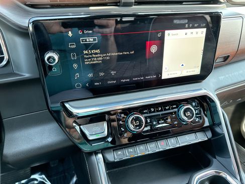 Used 2025 GMC Sierra 1500 Denali Ultimate image 16