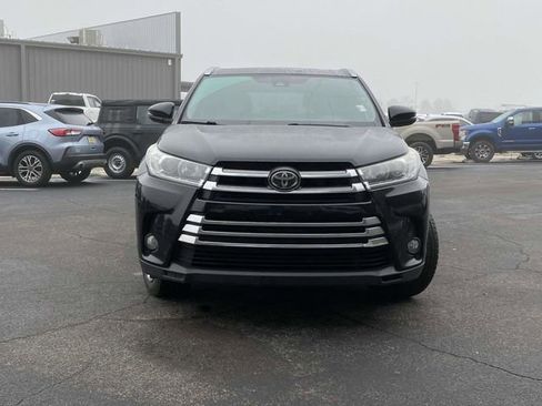 Used 2017 Toyota Highlander Limited image 9