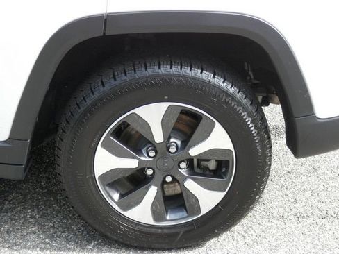 Used 2024 Jeep Grand Cherokee Limited 4xe AWD/4WD image 12