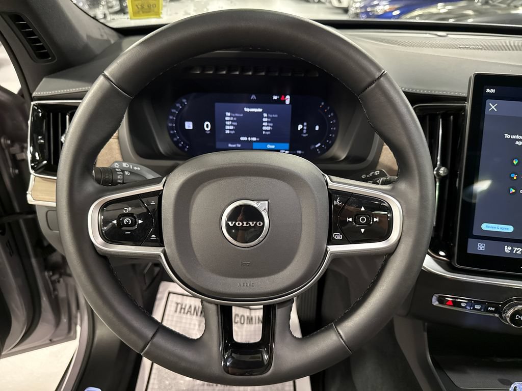 Used 2026 Volvo XC90 B6 Plus w/ Protection Package Premier AWD/4WD image 11