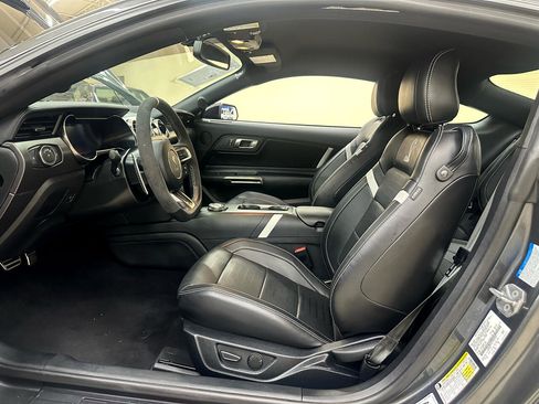 Used 2020 Ford Mustang Shelby GT500 w/ Technology Package image 30