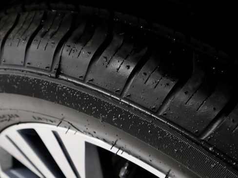 Certified 2023 Nissan Rogue SV image 22