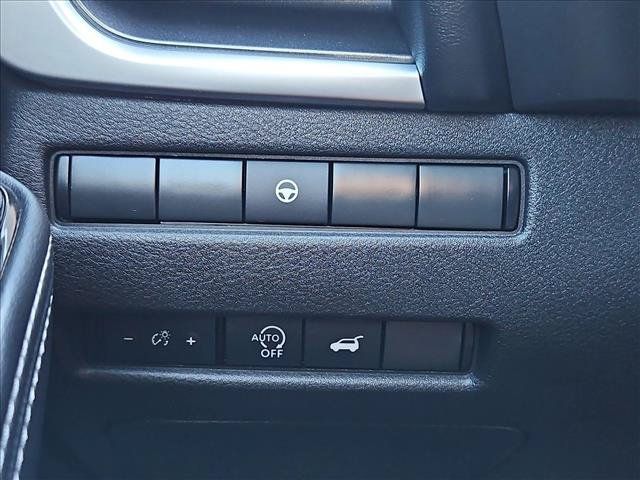 Used 2024 Nissan Rogue SV FWD image 16