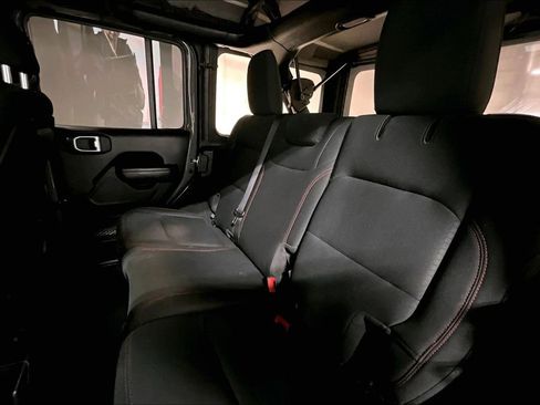Used 2021 Jeep Wrangler Unlimited Rubicon AWD/4WD image 36