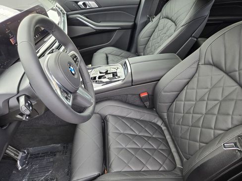 New 2026 BMW X7 xDrive40i w/ M Sport Package image 14