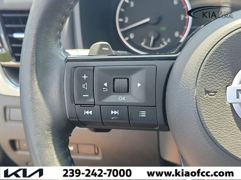 Used 2021 Nissan Rogue SV w/ Premium Package FWD image 26