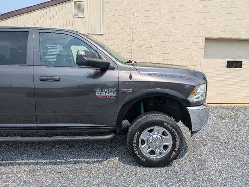 Used 2018 RAM 2500 Tradesman w/ Chrome Appearance Group AWD/4WD image 10