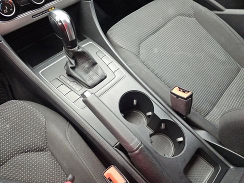 Used 2018 Volkswagen Passat 2.0T S image 30