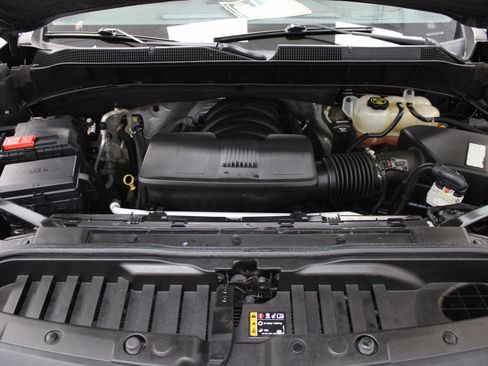 Used 2019 Chevrolet Silverado 1500 High Country w/ Safety Package II image 9