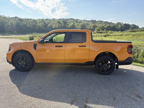 New 2026 Ford Maverick XLT w/ XLT Luxury Package AWD/4WD image 2