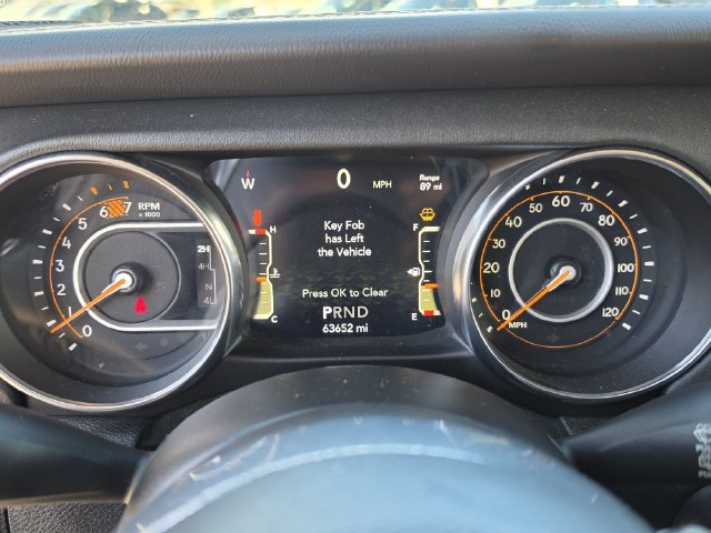 Used 2021 Jeep Wrangler Unlimited Sahara AWD/4WD image 16