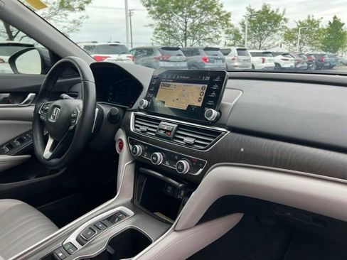 Used 2019 Honda Accord Touring image 37