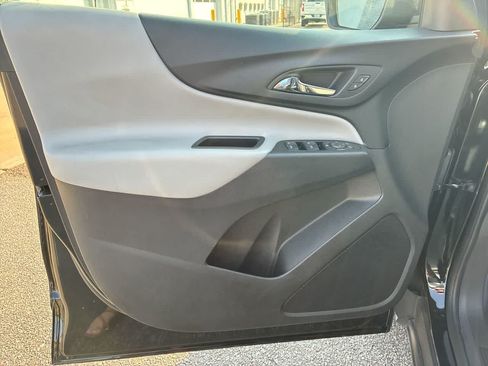 Used 2024 Chevrolet Equinox LS w/ Driver Confidence II Package FWD image 21