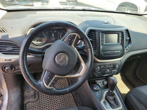 Used 2014 Jeep Cherokee Sport w/ Cold Weather Group AWD/4WD image 13
