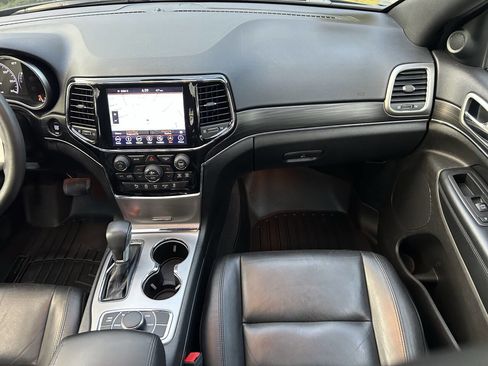 Used 2019 Jeep Grand Cherokee Limited image 19