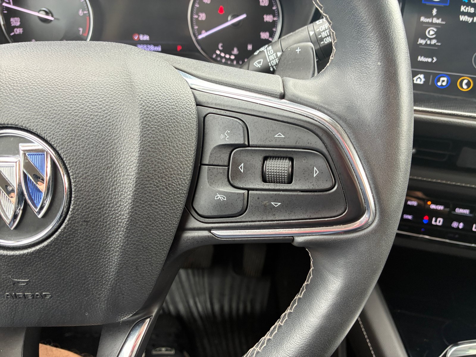Used 2023 Buick Envision Essence FWD image 18