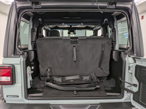 Used 2024 Jeep Wrangler Willys image 24