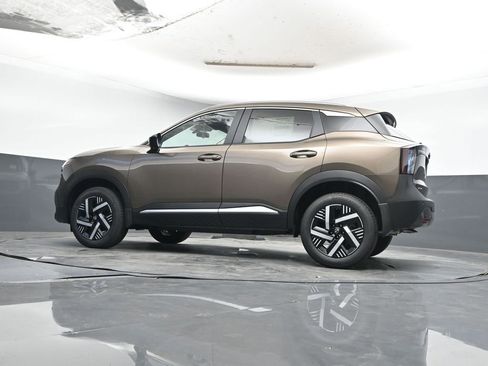 New 2026 Nissan Kicks SV w/ Charging Package image 27