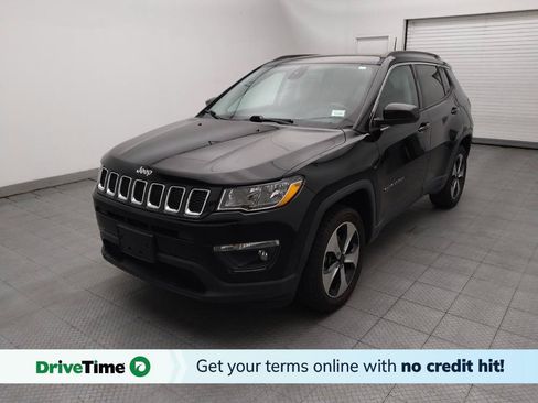 Used 2018 Jeep Compass Latitude w/ Popular Equipment Group AWD/4WD image 1